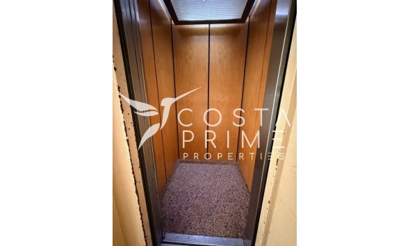 Resale - Apartment / Flat - Benidorm