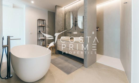 Odsprzedaż - Szalet - Calpe