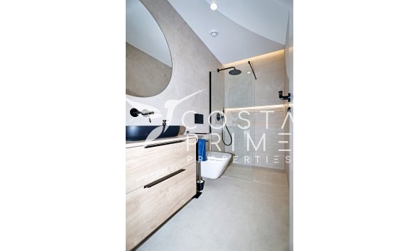 Nowy budynek - Szalet - Molina De Segura