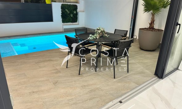 Nowy budynek - Szalet - San Pedro del Pinatar