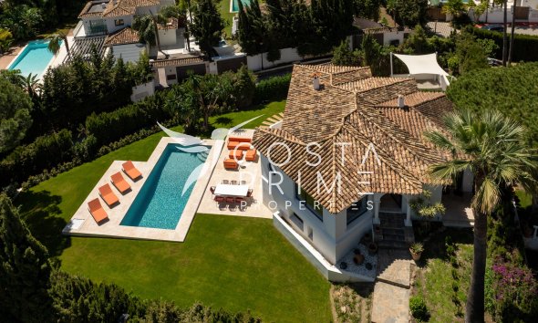 Nowy budynek - Szalet - Marbella