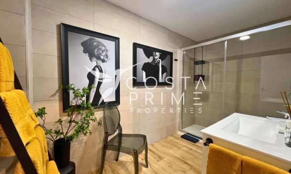 Odsprzedaż - Szalet - Finestrat