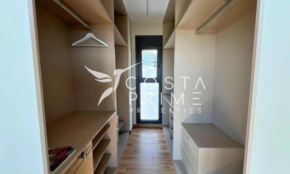 Odsprzedaż - Szalet - Finestrat