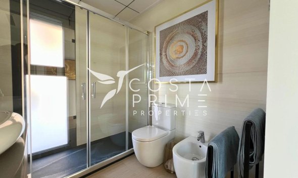 Resale - Villa  - Finestrat