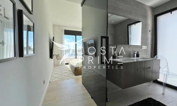 Újraértékesítés - Villa  - Finestrat