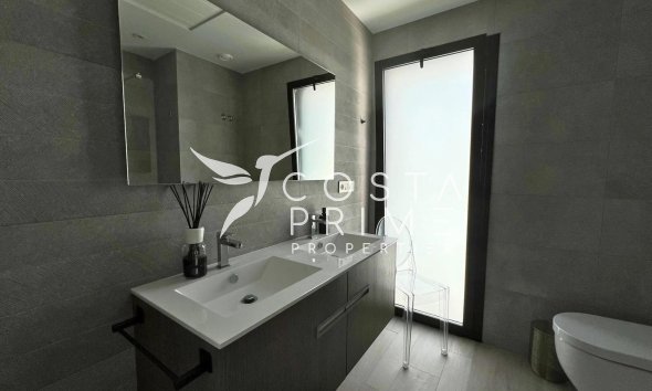 Újraértékesítés - Villa  - Finestrat