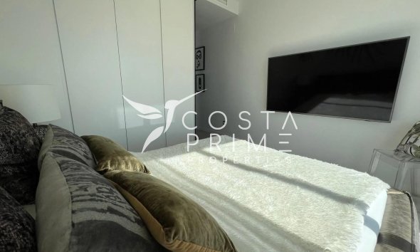 Újraértékesítés - Villa  - Finestrat