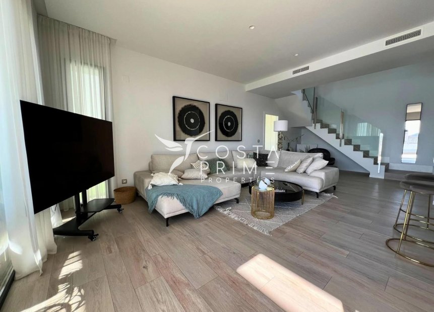 Újraértékesítés - Villa  - Finestrat