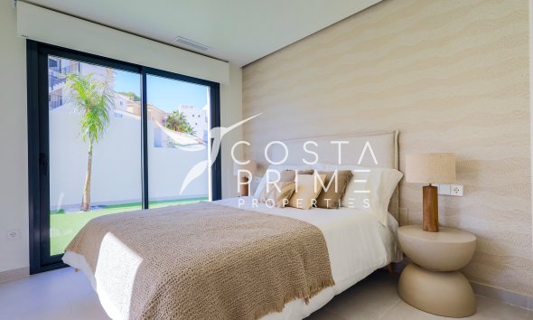 Nowy budynek - Szalet - Orihuela