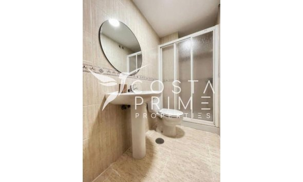 Resale - Apartment / Flat - Benidorm