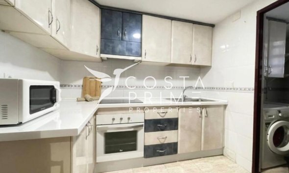 Resale - Apartment / Flat - Benidorm