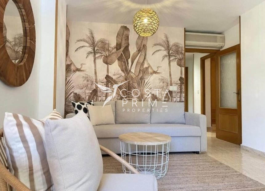 Resale - Apartment / Flat - Benidorm