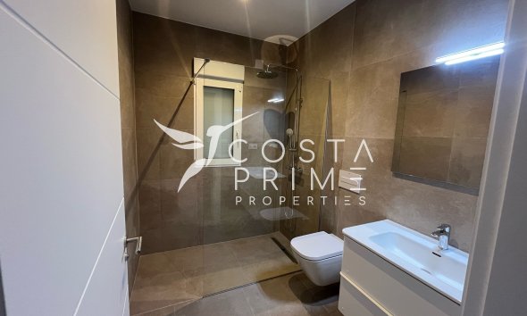 Nowy budynek - Szalet - La Romana