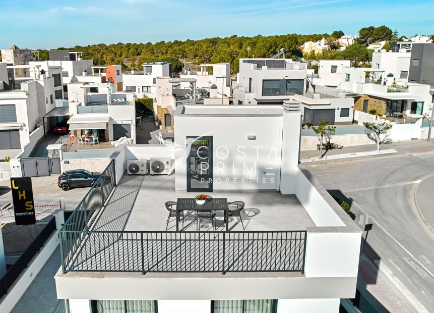 Nowy budynek - Szalet - San Miguel de Salinas