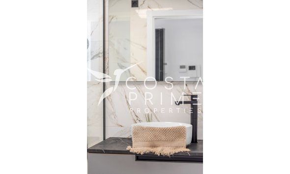 Nowy budynek - Daszek - Guardamar del Segura