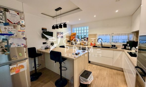 Resale - Townhouse / Semi - La Nucía