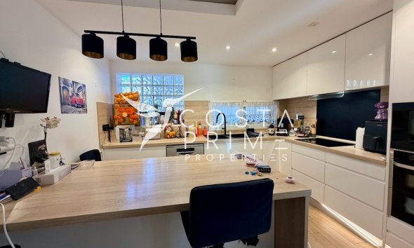 Resale - Townhouse / Semi - La Nucía