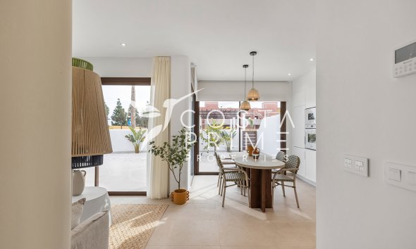 Nowy budynek - Szalet - Los Alcazares