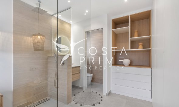 Nowy budynek - Szalet - Los Alcazares