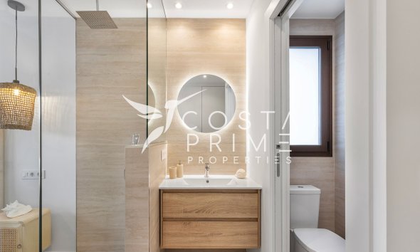 Nowy budynek - Szalet - Los Alcazares