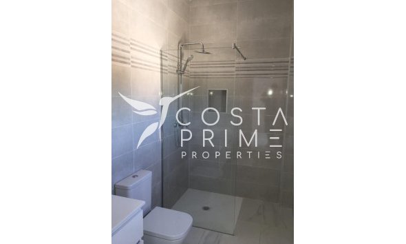 Nowy budynek - Szalet - Pinoso