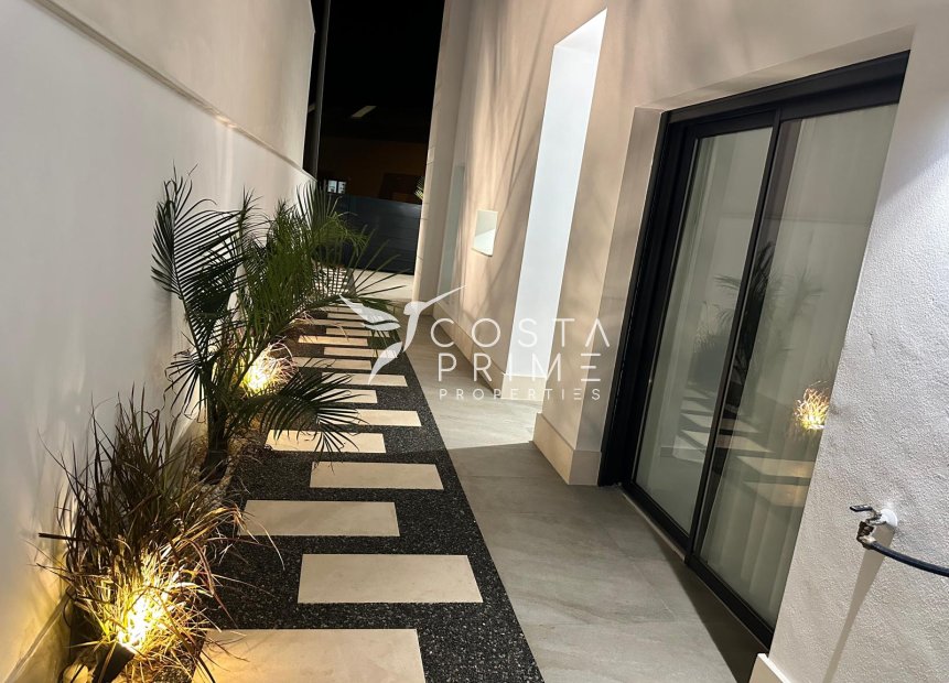 Nowy budynek - Szalet - San Pedro del Pinatar