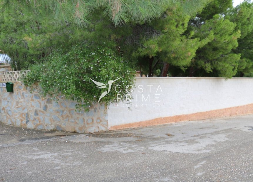 Resale - Villa  - San Vicente del Raspeig