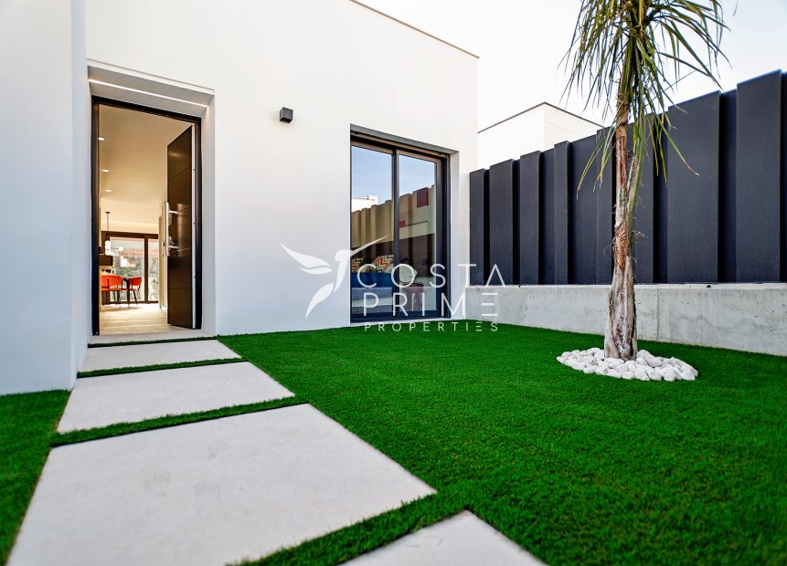 Nowy budynek - Szalet - Molina De Segura