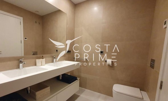 Resale - Apartment / Flat - Benidorm