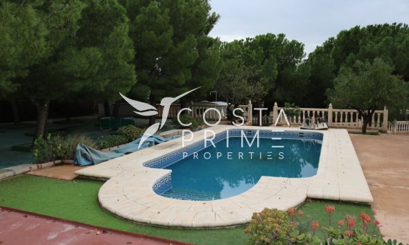 Resale - Villa  - San Vicente del Raspeig