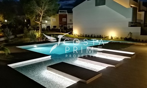 Új építésű - Városháza / Semi - Torrevieja