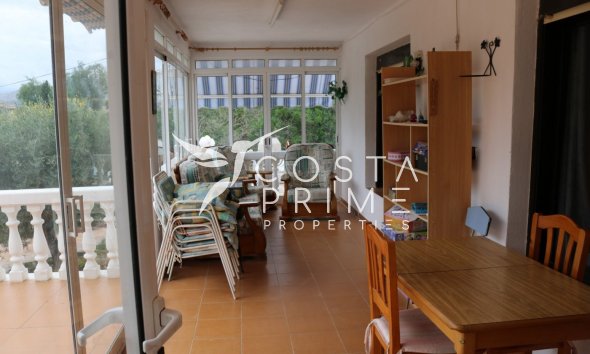 Resale - Villa  - San Vicente del Raspeig