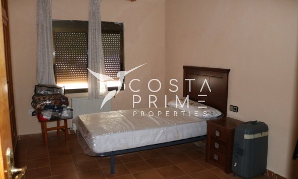 Resale - Villa  - San Vicente del Raspeig