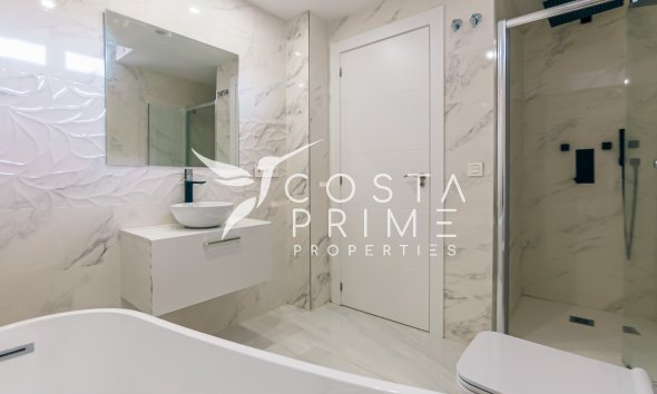 Újraértékesítés - Villa  - La Nucía