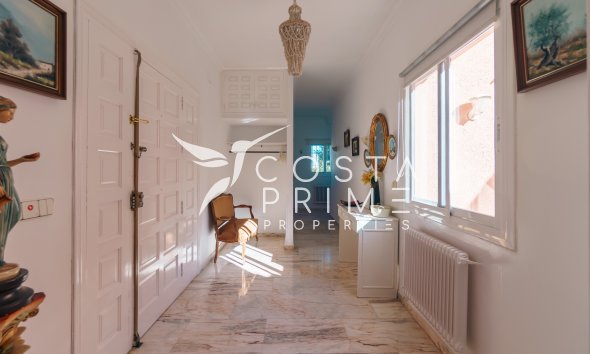 Resale - Villa  - Albir