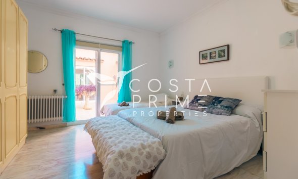 Resale - Villa  - Albir