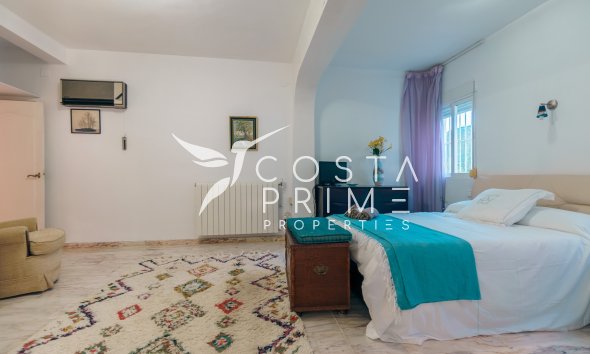 Resale - Villa  - Albir