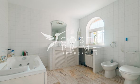 Resale - Villa  - Albir