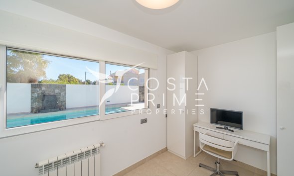 Újraértékesítés - Villa  - Albir