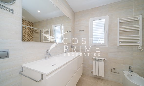 Újraértékesítés - Villa  - Albir