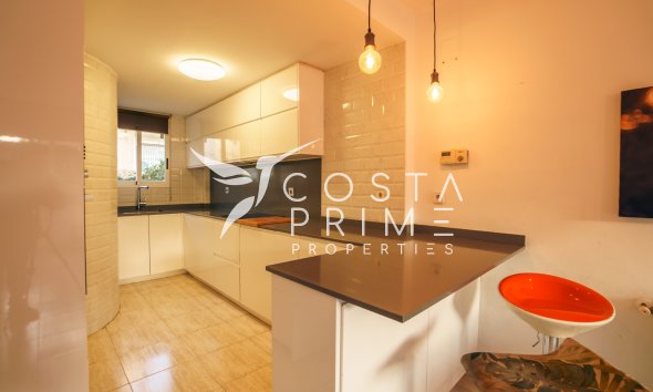 Resale - Villa  - La Nucía