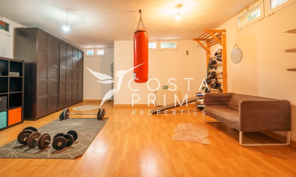 Resale - Villa  - La Nucía