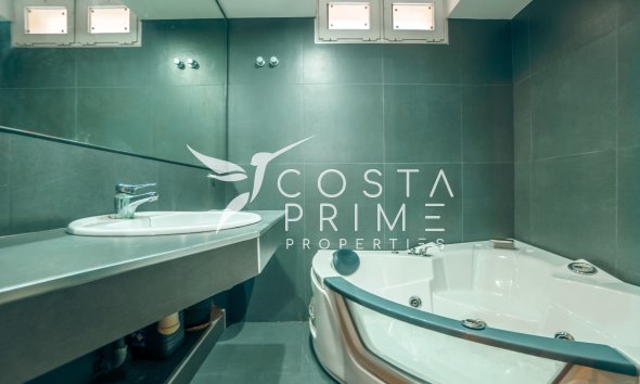 Resale - Villa  - La Nucía