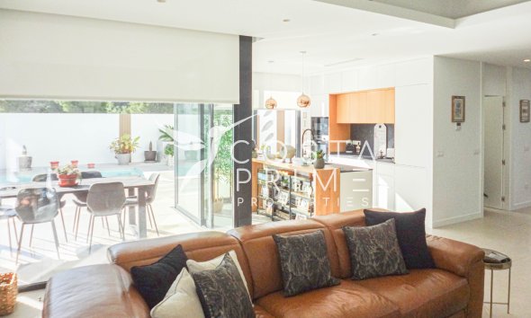 Resale - Villa  - Finestrat