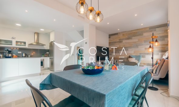 Újraértékesítés - Városháza / Semi - Polop