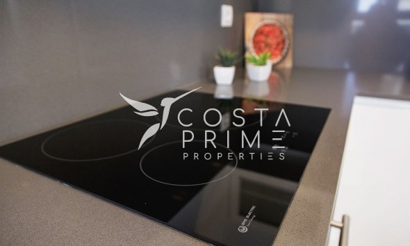 Újraértékesítés - Városháza / Semi - Polop