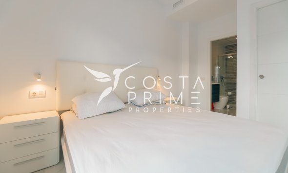 Újraértékesítés - Városháza / Semi - Polop