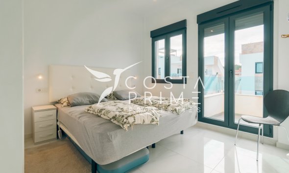 Újraértékesítés - Városháza / Semi - Polop