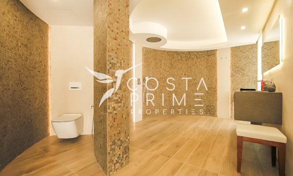 Újraértékesítés - Villa  - Altea