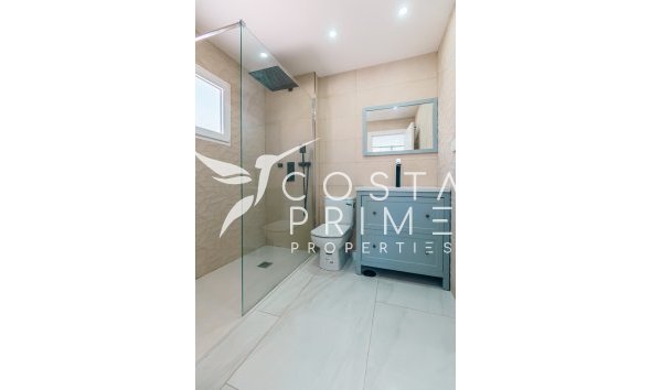 Újraértékesítés - Villa  - La Nucía